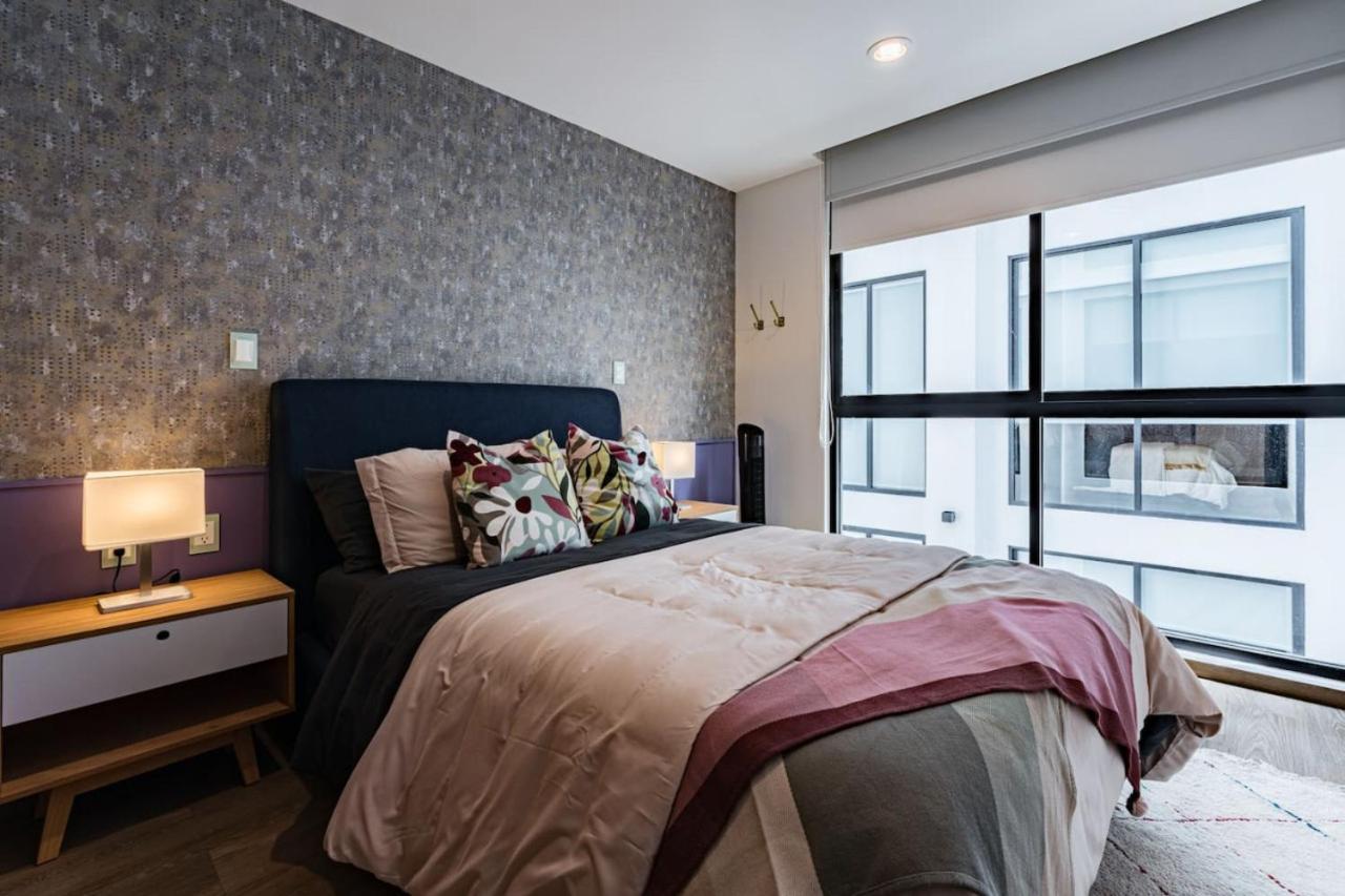 Two Luxurious With Private Balconies Apartment